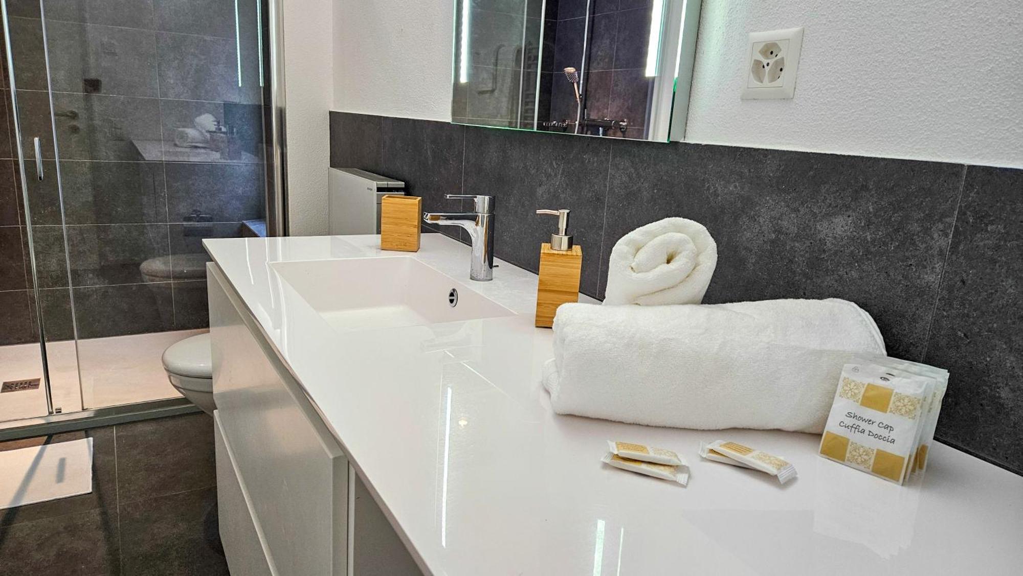 Bellavista Apartment With Free Parking Lugano Dış mekan fotoğraf